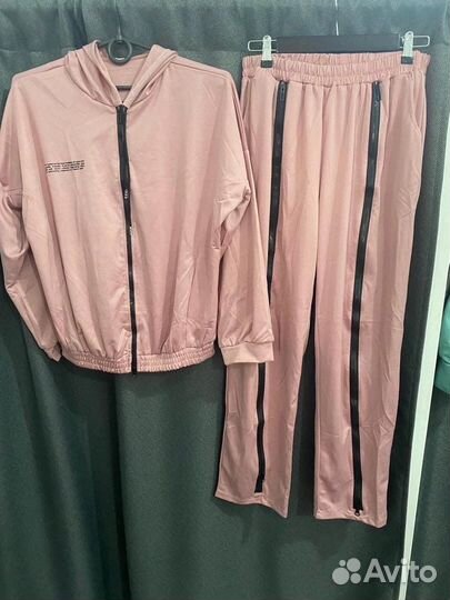 Костюм спортивный