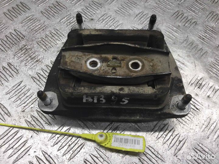 Подушка крепления кпп Audi A6 BPP