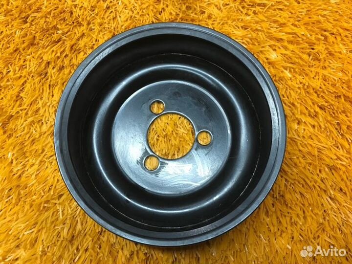 Шкив помпы Volkswagen Passat B7 caxa 2012