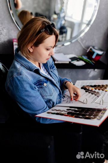 Помощник ассистент колориста, парикмахера