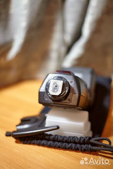 Вспышка yongnuo 460