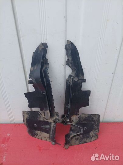 Воздухозаборник радиатора Audi A6 C6