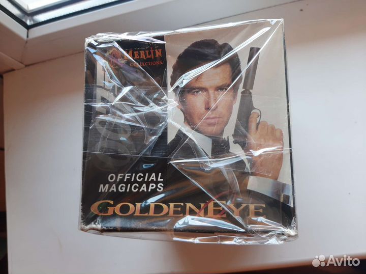 Запечатанная коробка с фишками