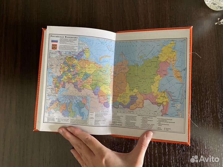 Ежедневники и блокноты