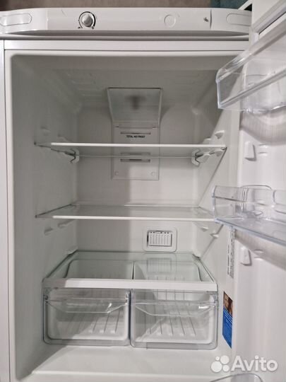 Холодильник Indesit EF 16 Total No Frost