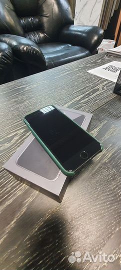 iPhone 8, 256 ГБ
