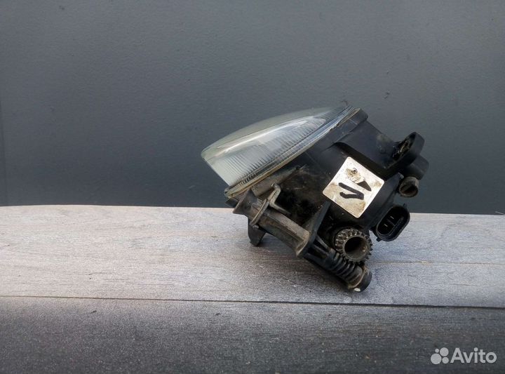 Противотуманка левая Passat CC