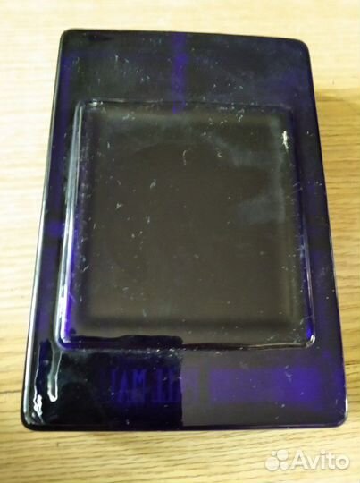 Две пепельницы