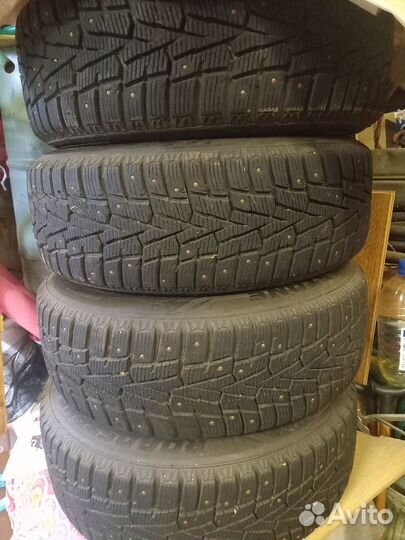 Зимняя резина 215 60 r16 на литых дисках