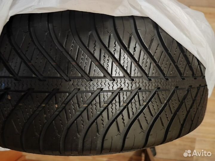 Goodyear Vector 4Seasons 205/55 R16