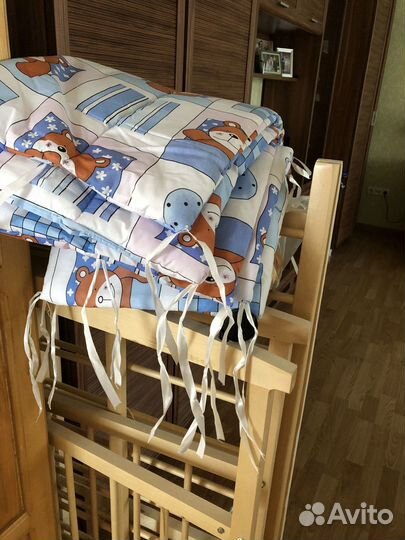 Манеж детский новый с подушками