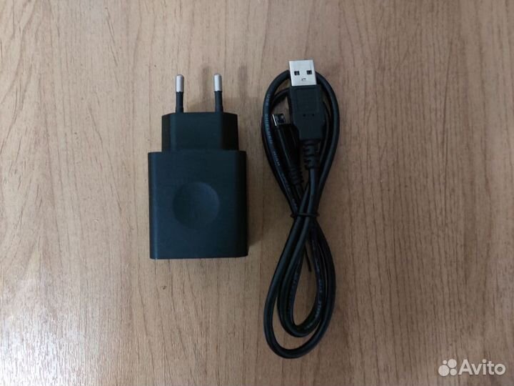 Зарядное устройство Lenovo для планшета телефона