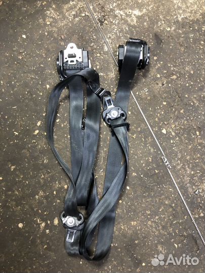 Передние ремни безопасности Volkswagen Polo 6