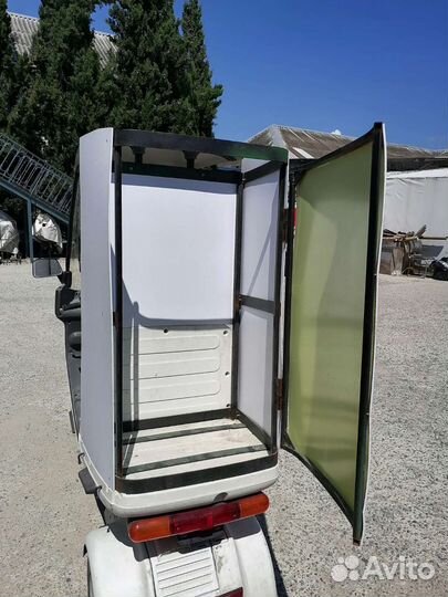 Скутер трехколесный с крышей honda gyro UP