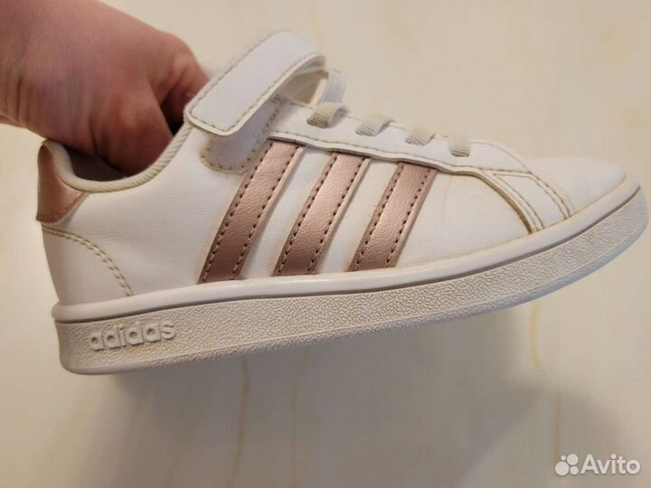 Кроссовки adidas