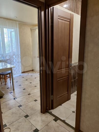 2-к. квартира, 70 м², 2/6 эт.