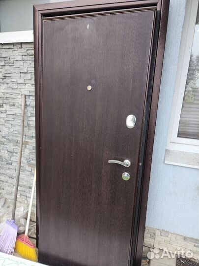 Дверь входная металлическая уличная