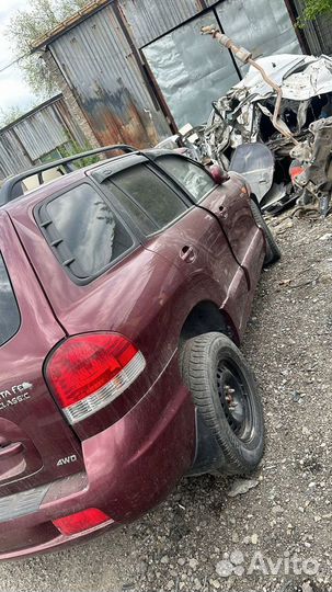 В разборе Hyundai Santa Fe Classic 2008 г 2.0л DT