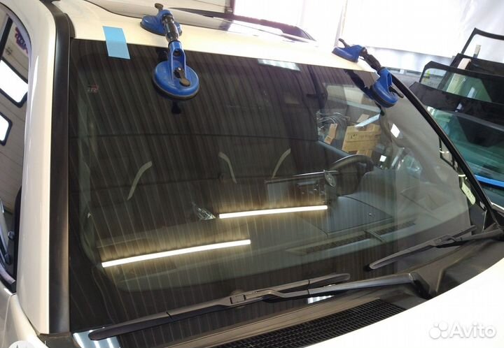 Автостекла на toyota landcruiser 300 автостекло