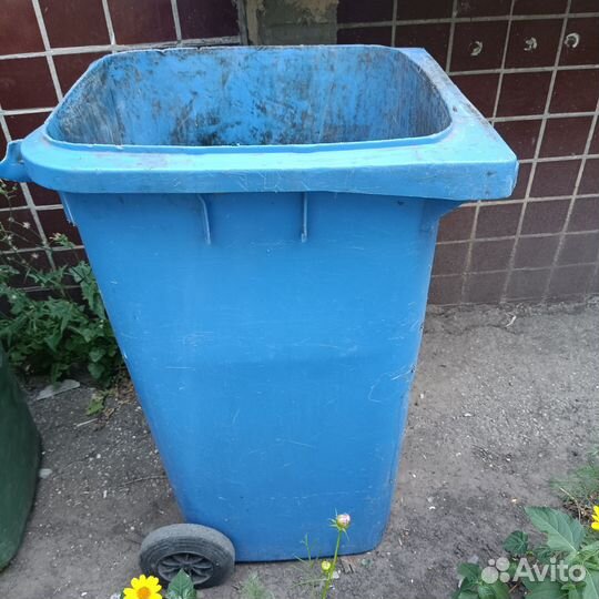 Мусорный контейнер пластиковый