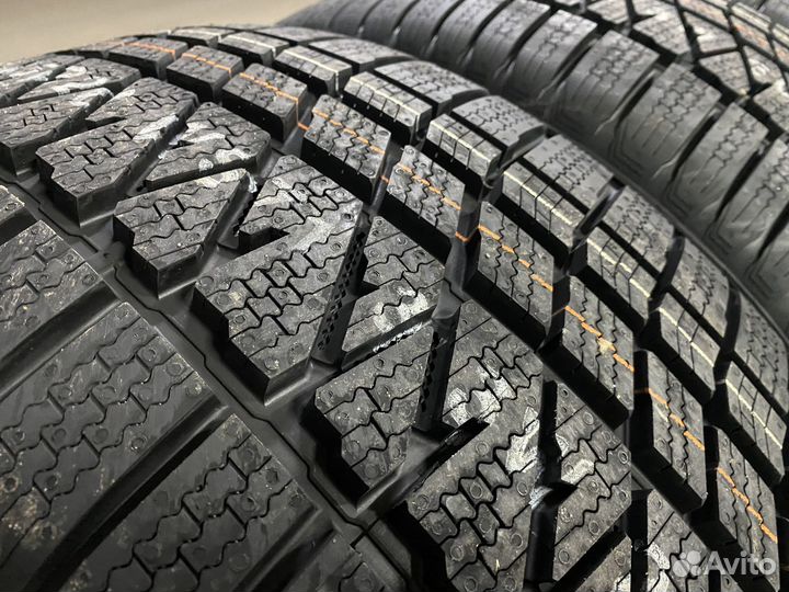 Kumho WinterCraft WS71 255/40 R21 102W