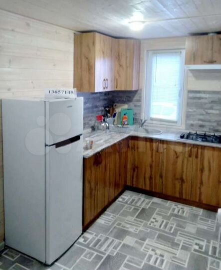 Дом 30 м² на участке 3 сот.