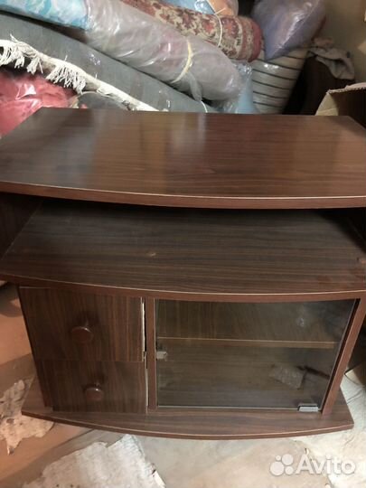 Продаю тумбу под телевизор