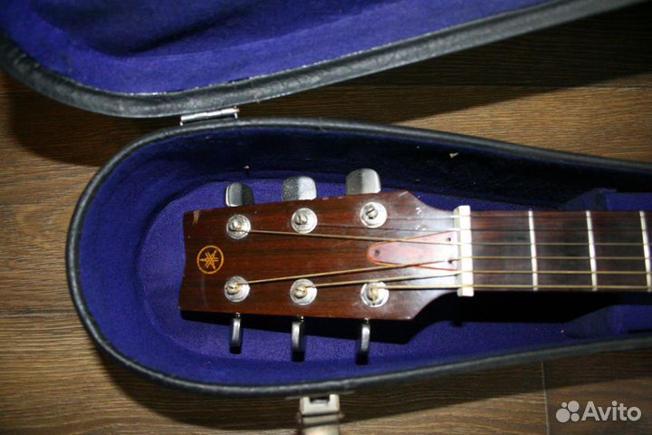 Акустическая гитара Yamaha FG-240