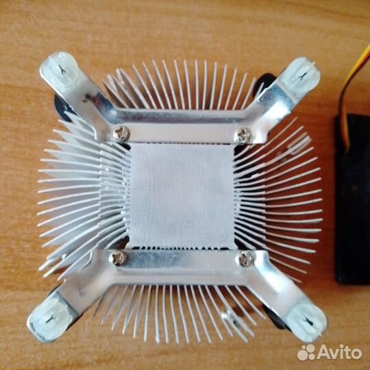 Кулер трехконтактный с радиатором