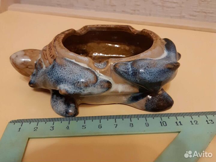 Подарок-Новая Пепельница в красивом цвете керамика