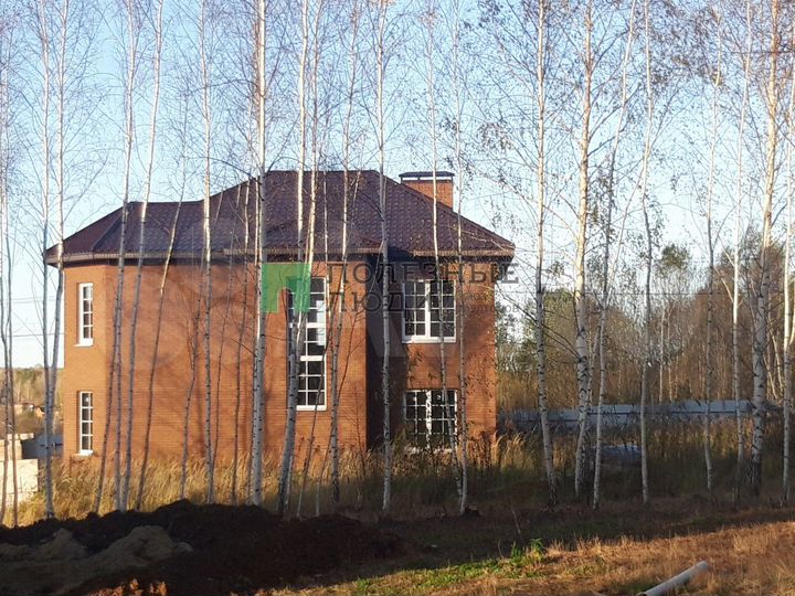 Коттедж 154 м² на участке 10 сот.