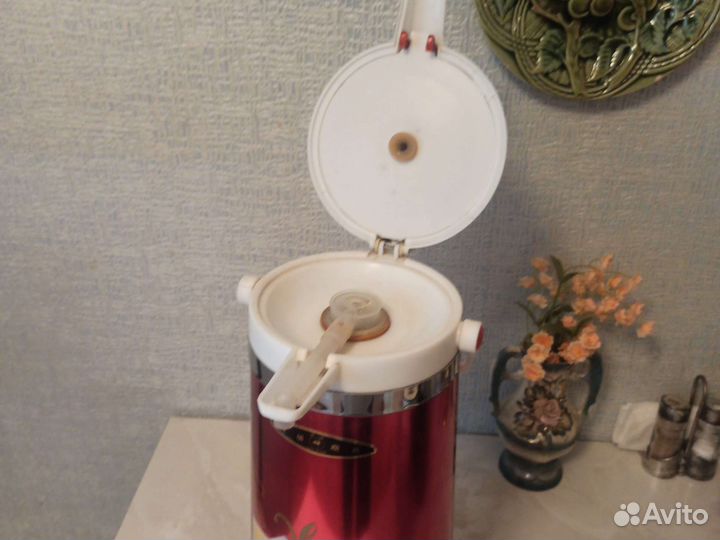 Термос китайский с помпой времён СССР