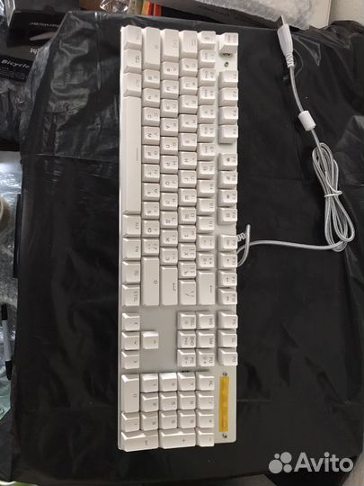 Игровая клавиатура белая