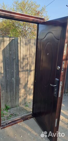 Дверь входная железная бу