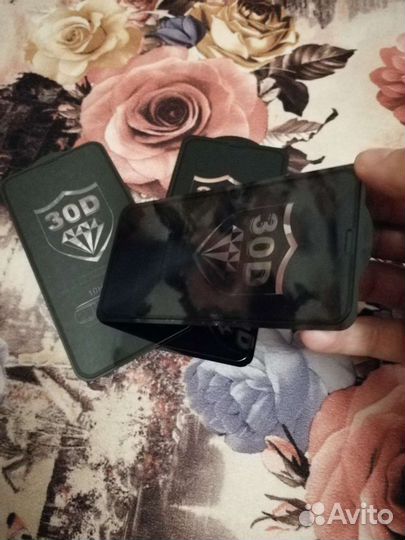 Защитные стекла