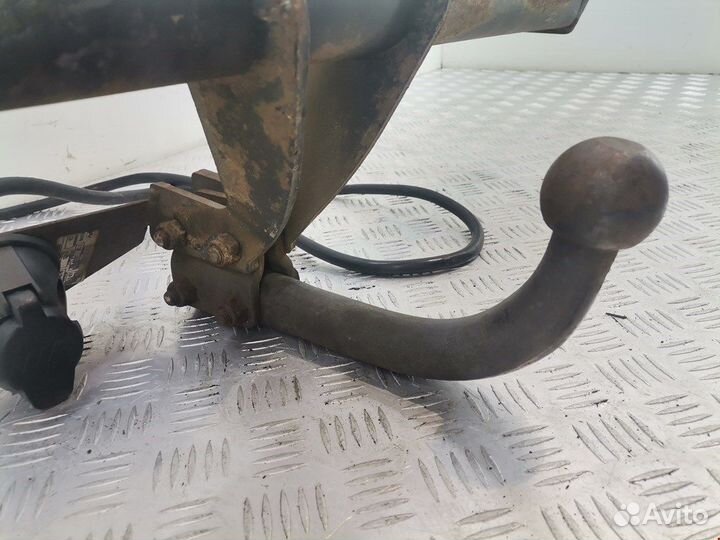 Фаркоп (прицепное устройство) для Ford Focus 1