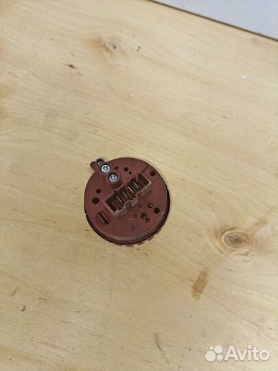 Прессостат для стиральной машины Bosch 427040