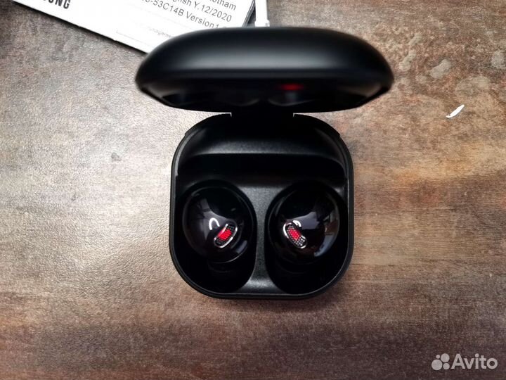 Беспроводные наушники Samsung