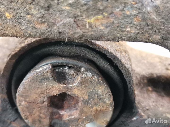 Суппорт задний правый для Ford Mondeo 3 1478338