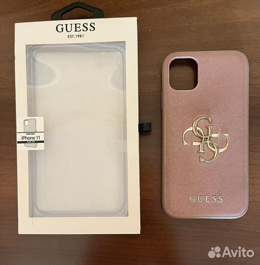 Чехол на iPhone 11 guess