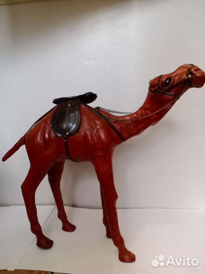 Статуэтка верблюды кожаные большие
