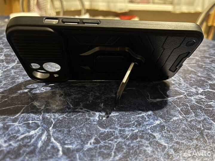 Чехол противоударный на iPhone 13 с защитой камер