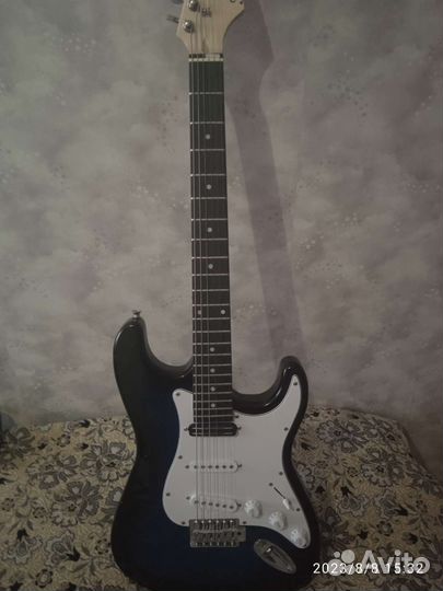 Электрогитара Fabio st100