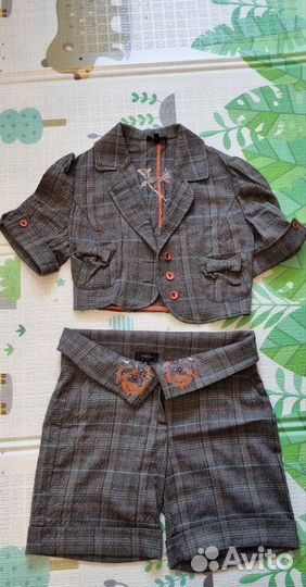 Костюм женский