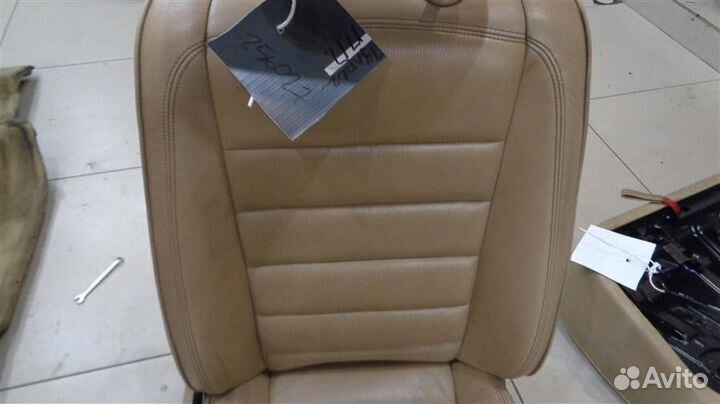 Сиденье переднее правое Volkswagen Touareg 2002-2