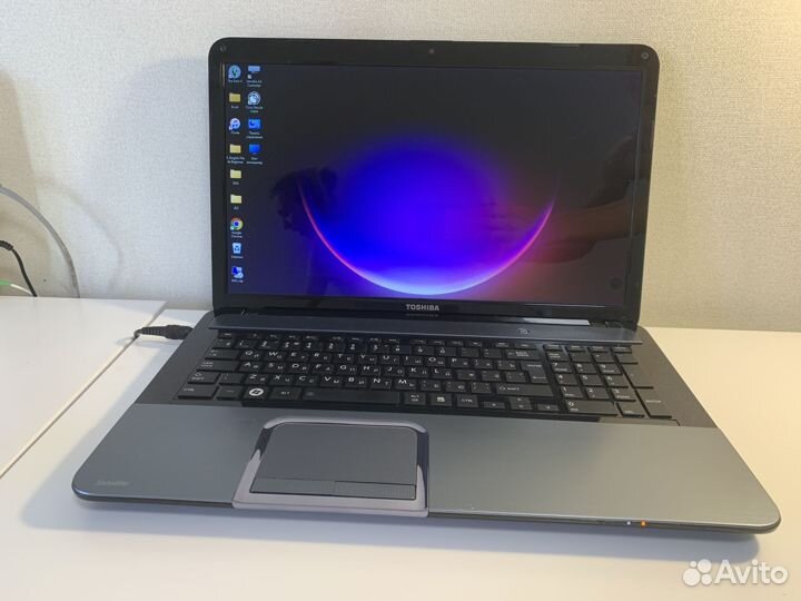 Ноутбук Toshiba Satellite L875