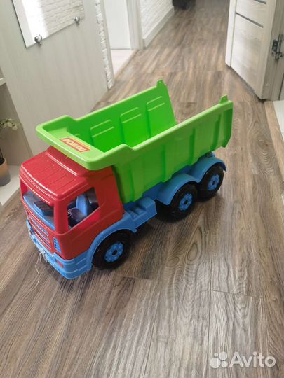 Грузовик детский