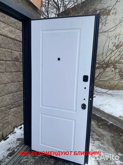 Толстая дверь металлическая с доставкой в подарок