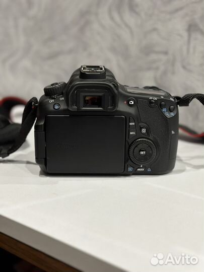 Зеркальный фотоаппарат canon 60d