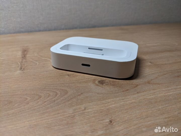 Apple Universal dock для iPod/iPhone MB125G/B